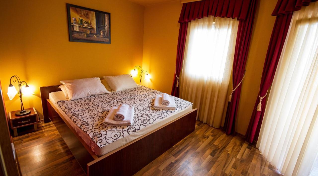 Apart Hotel Samardzic Tivat Quarto foto